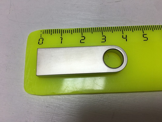 Гравировка на флешке