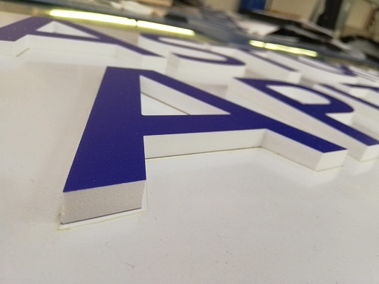 Буквы из пластика