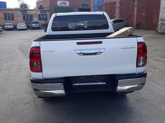 Брендирование автомобилей сопровождения прикрытия под ключ