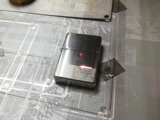 Гравировка на зажигалке
