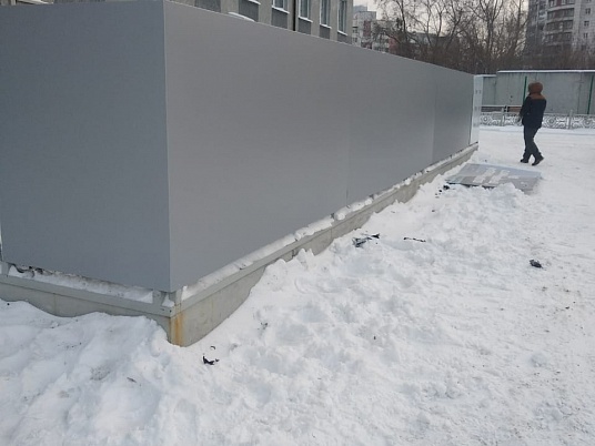 Металлический забор, изготовление заборов с рекламой.